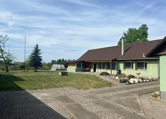 Nyugalom Szigete Сasa de vacaciones